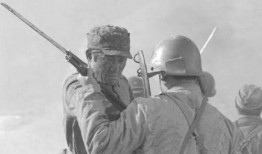 刺刀边缘在线观看,热血青春，战火硝烟中的青春传奇