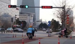 都市红绿灯在线观看,穿梭时光的都市传奇