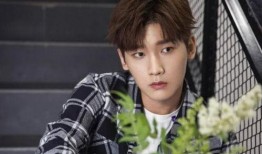 沈腾爆料新恋情视频播放,新欢甜蜜互动引网友热议